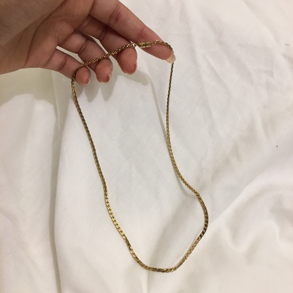 Gold chain necklace! ⭐️